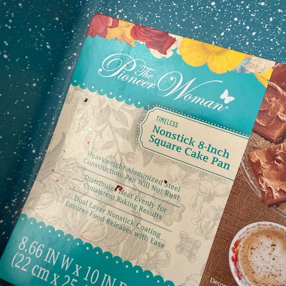 *Discontinued color* NWT The Pioneer Woman Speckled Teal Cake Pan - Picture 2 of 5
